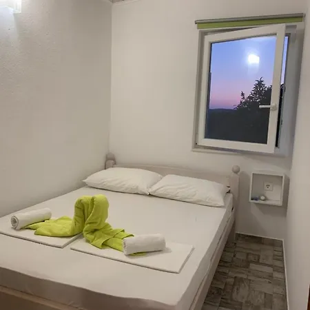 Apartment Simi *